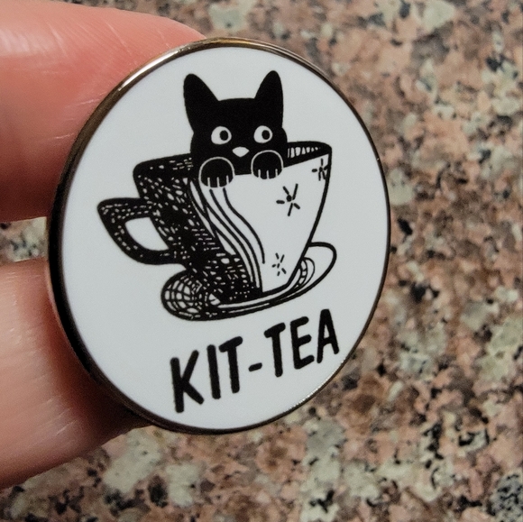 *2 for $13* KIT-TEA Tea Lover Kitty Cat in a Cup Round Enamel Pin - Picture 3 of 4